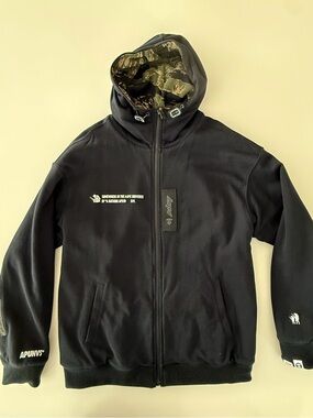 Black Full-Zip Men's Hoodie with Camouflage-Lined Hood